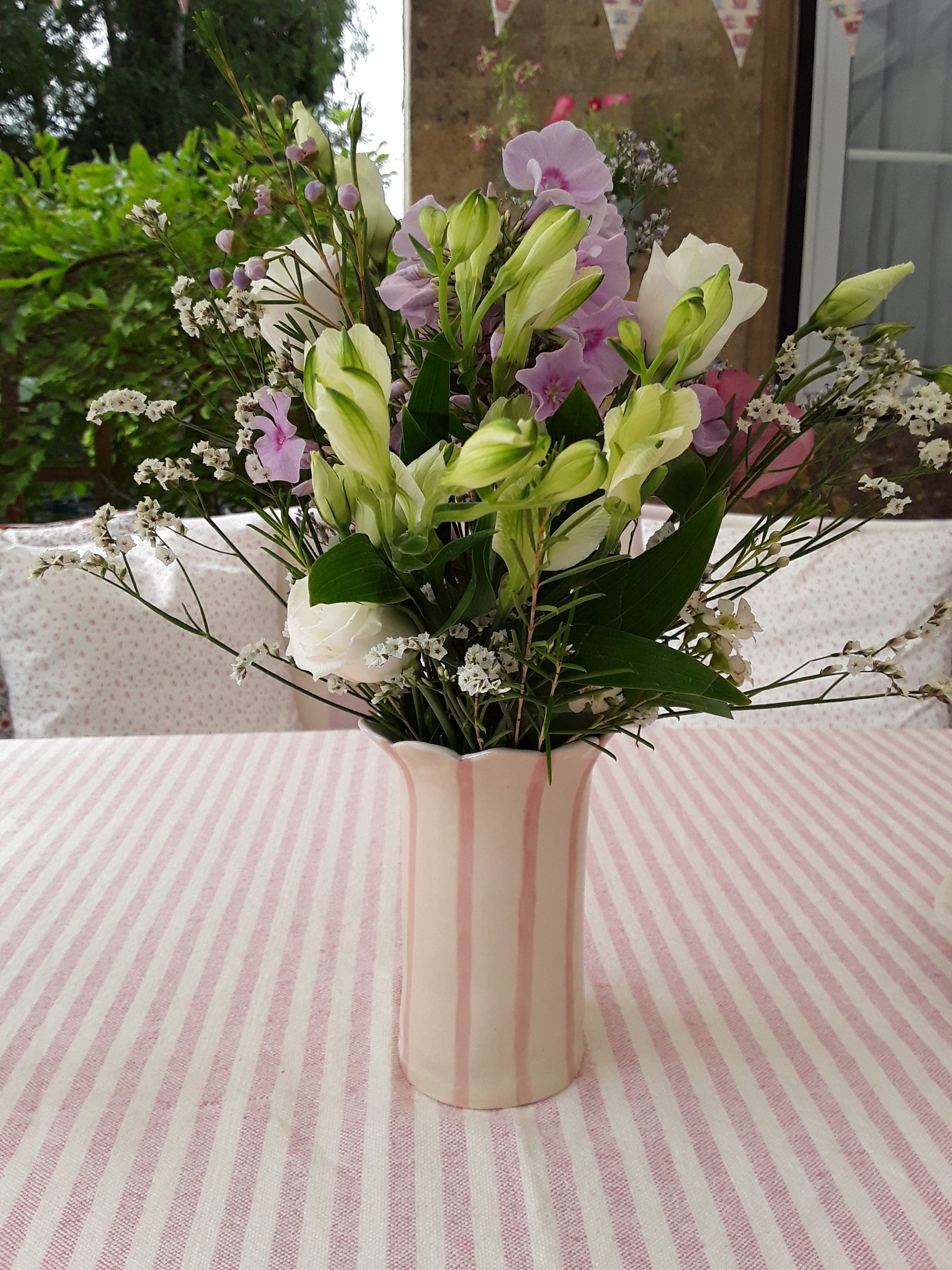 Sea Bramble Ceramics - Daisy vase